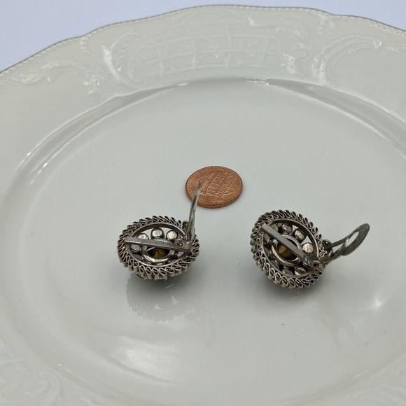 Vintage Austrian Purple Crystal Round Clip Earring - Picture 11 of 11